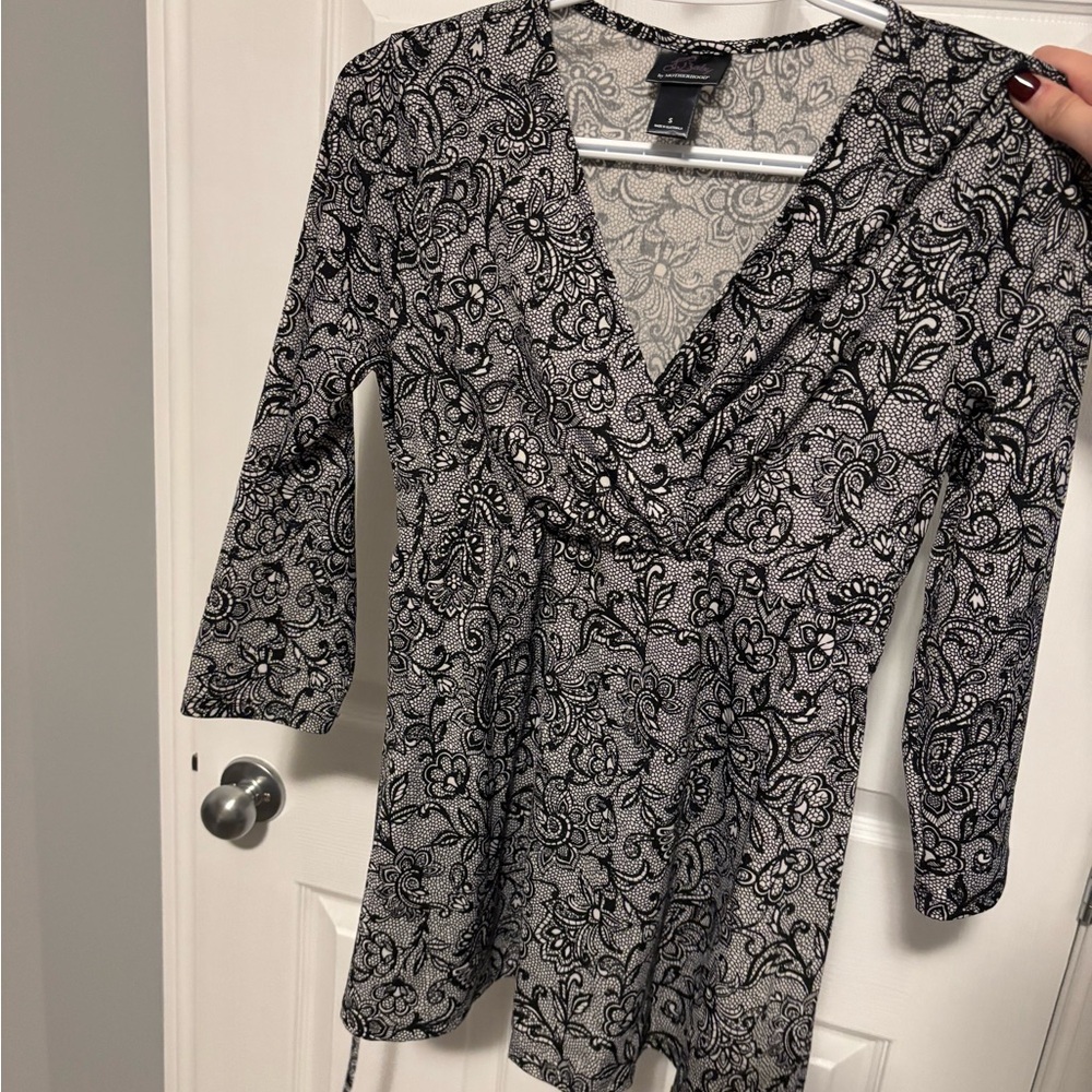 Maternity Blouse (Breastfeeding Friendly)